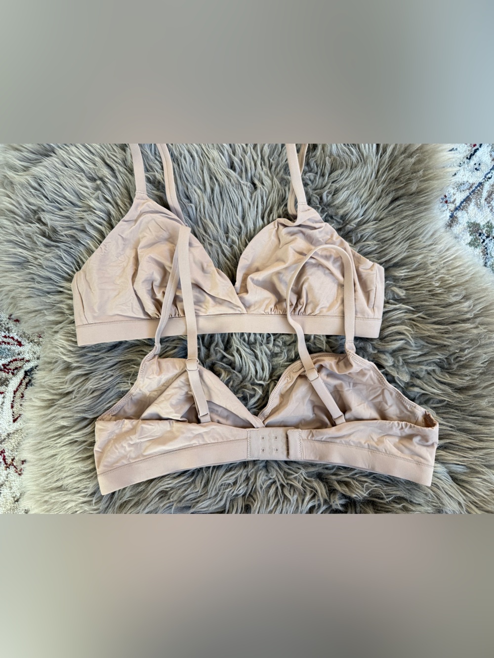 New Quince Second Skin Crossover Bralette Set Tan Sand 2-Pack Women’s Medium - Picture 3 of 4